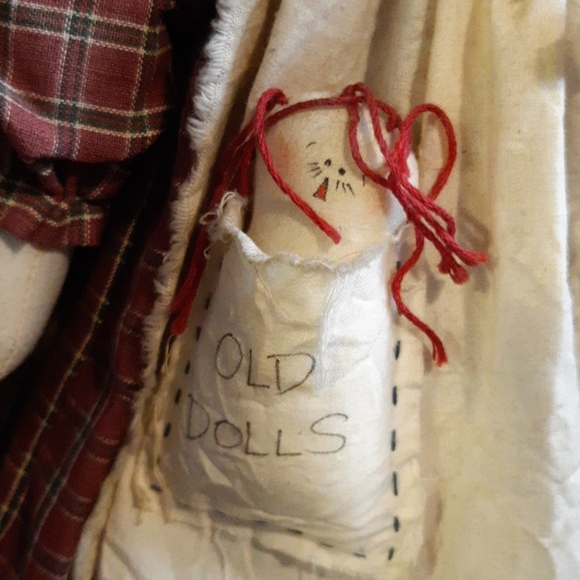 Country doll - Picture 3 of 5